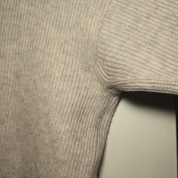 Athleta Women's Beige Wool/Cashmere Blend Sweater - Picture 4 of 7